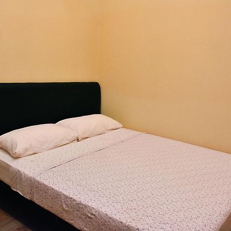 Harbourside Backpackers Hostel Sandakan Bagian luar foto