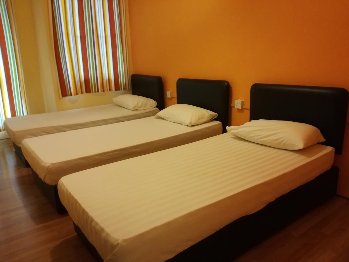 Harbourside Backpackers Hostel Sandakan Bagian luar foto
