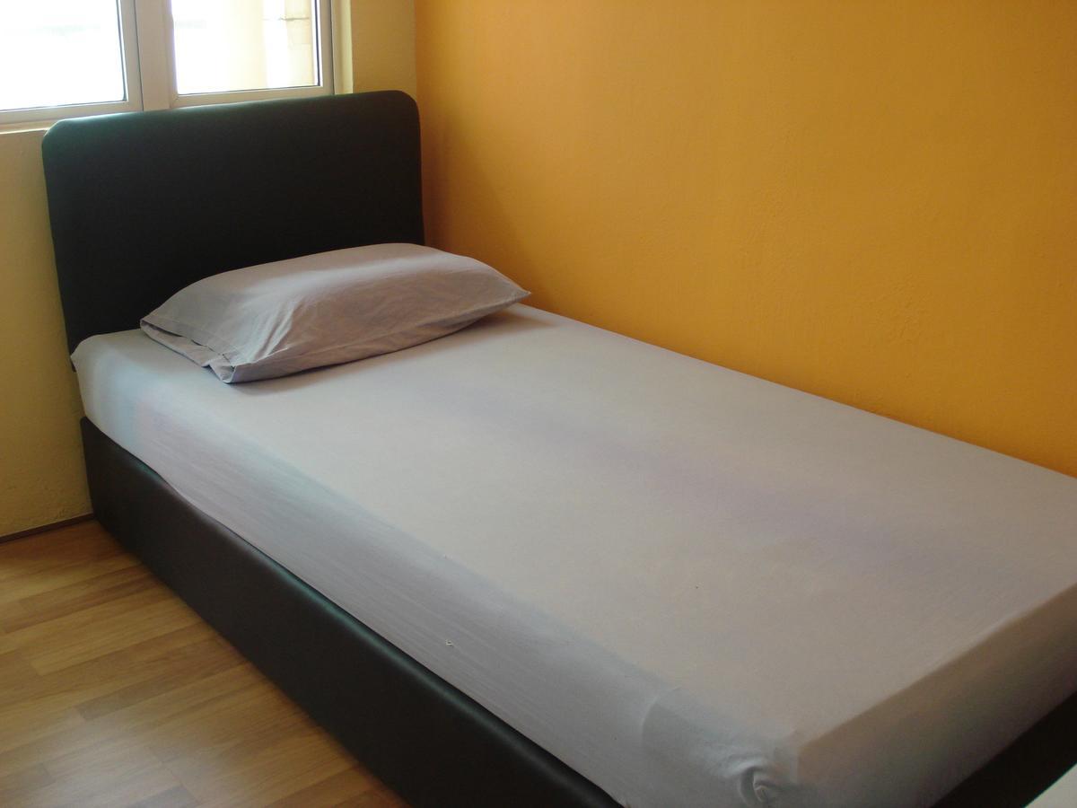 Harbourside Backpackers Hostel Sandakan Bagian luar foto