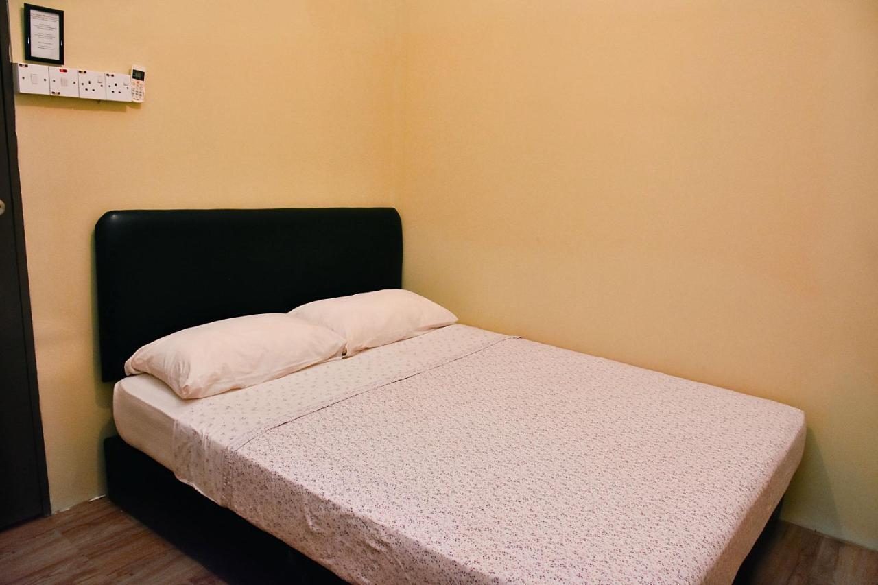 Harbourside Backpackers Hostel Sandakan Bagian luar foto