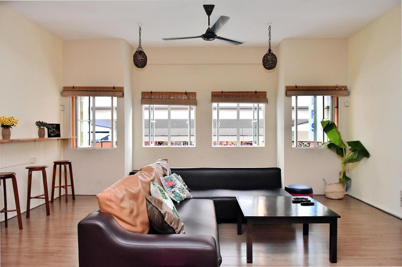 Harbourside Backpackers Hostel Sandakan Bagian luar foto